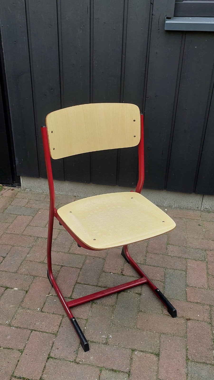 Vintage schoolstoel - Schilte - Rood/Hout, Ophalen, Gebruikt, Vintage, Retro, Industrieel, Eén