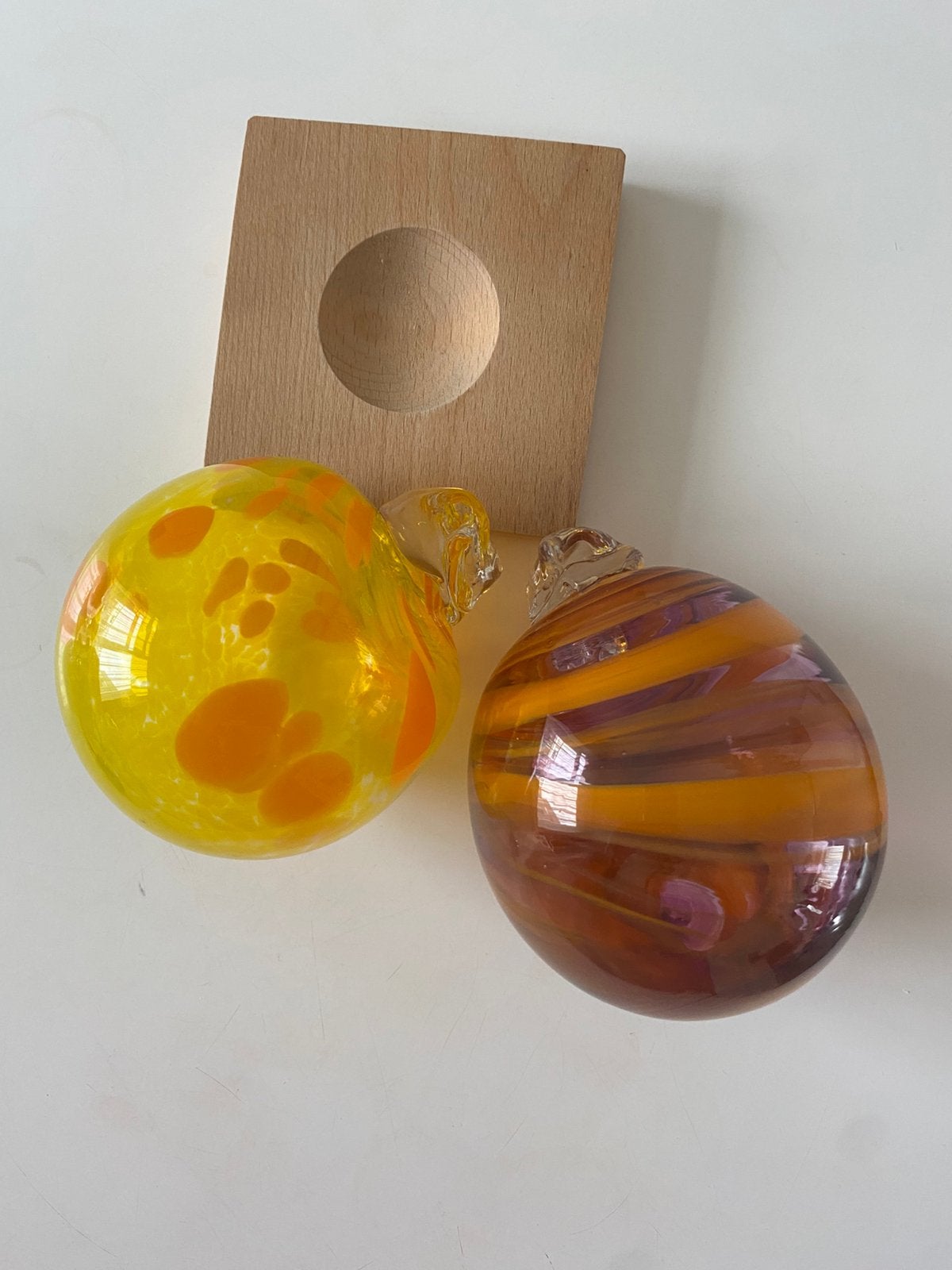 Set van 2 glazen Specled Bauble, Antiek en Kunst, Ophalen of Verzenden