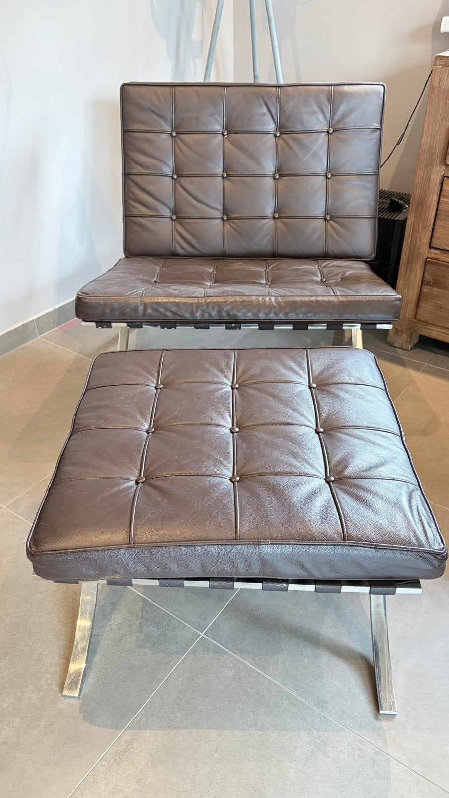 Prachtige Barcelona Chair + Ottoman - bruin - RVS - vintage, Huis en Inrichting, Ophalen, Overige materialen, Gebruikt, Eenpersoons