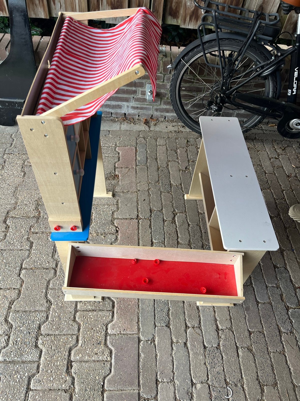 Houten speelgoedwinkel met marktkraam en kassa, Ophalen, Gebruikt, Jongen of Meisje