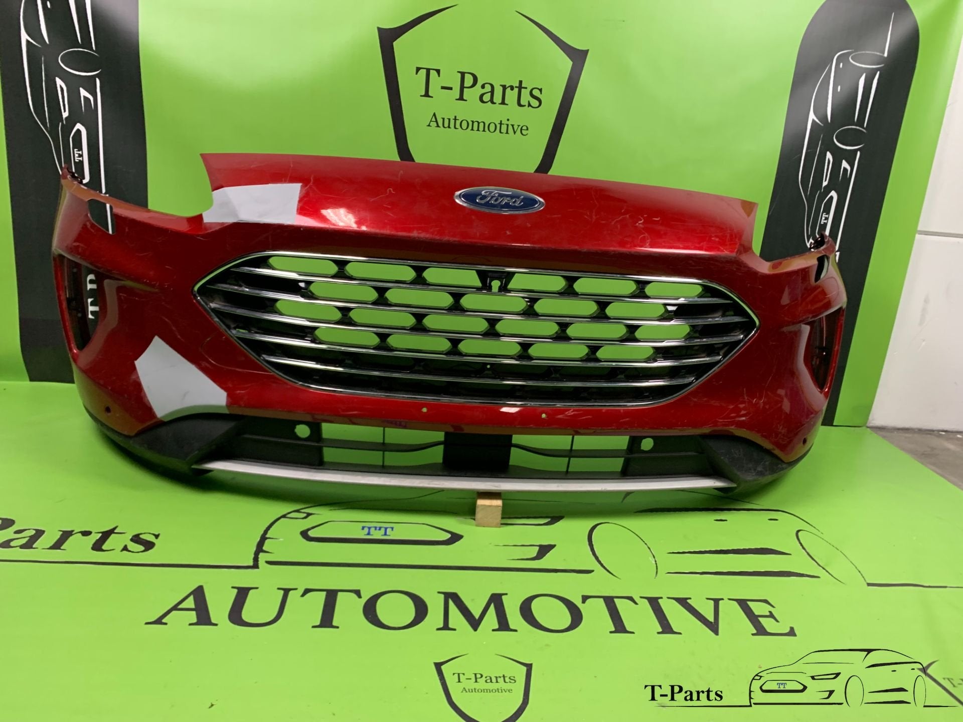 ford escape voorbumper bumper grille, Info@fabrikant.eu, Ophalen of Verzenden, Ford, Bumper