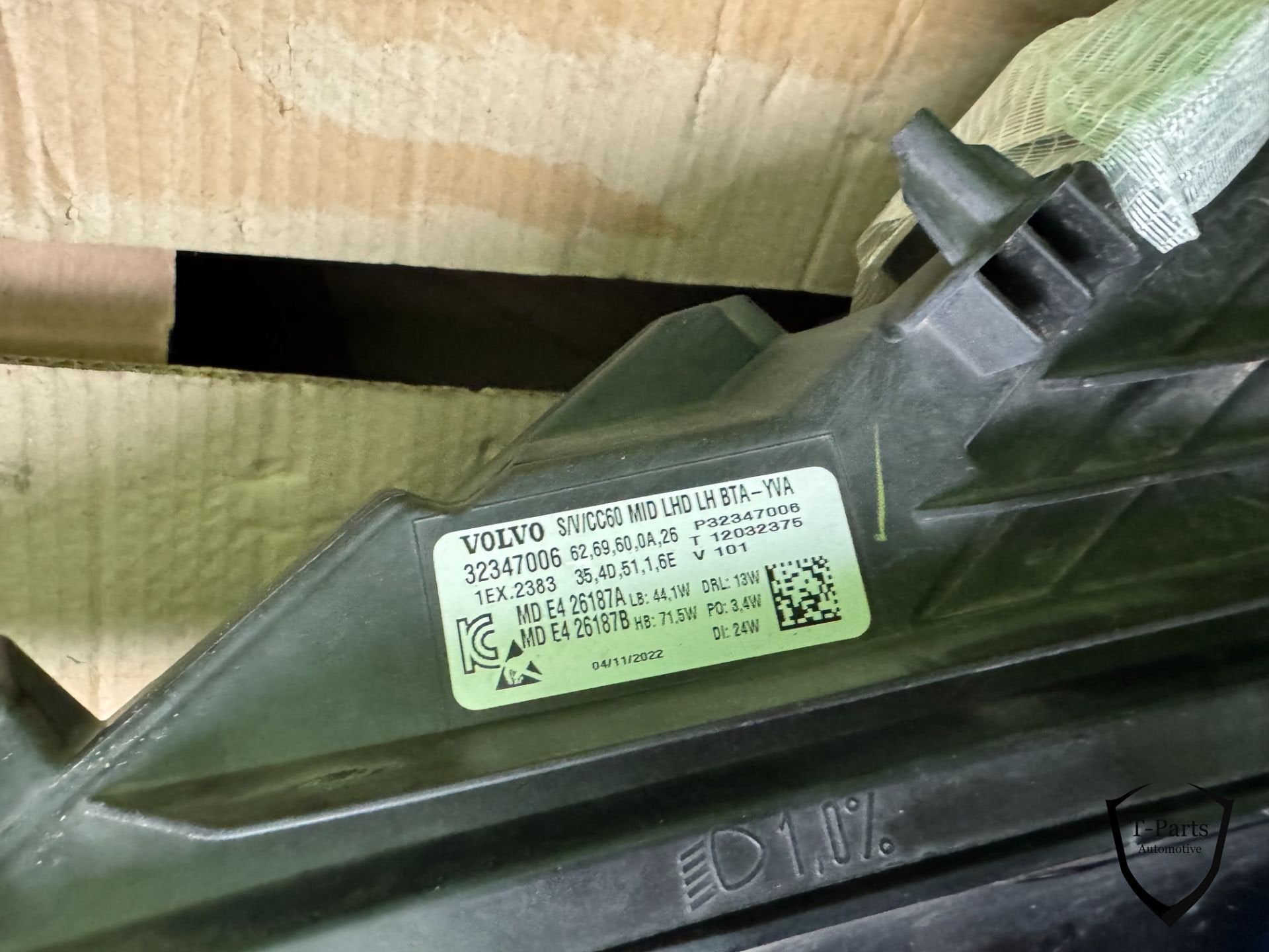 volvo S60 V60 koplamp links 32347006, Gebruikt, Gunnar Engellaus vag 8
405 31  Gothenburg, SE, Info@volvocars.com, Ophalen of Verzenden