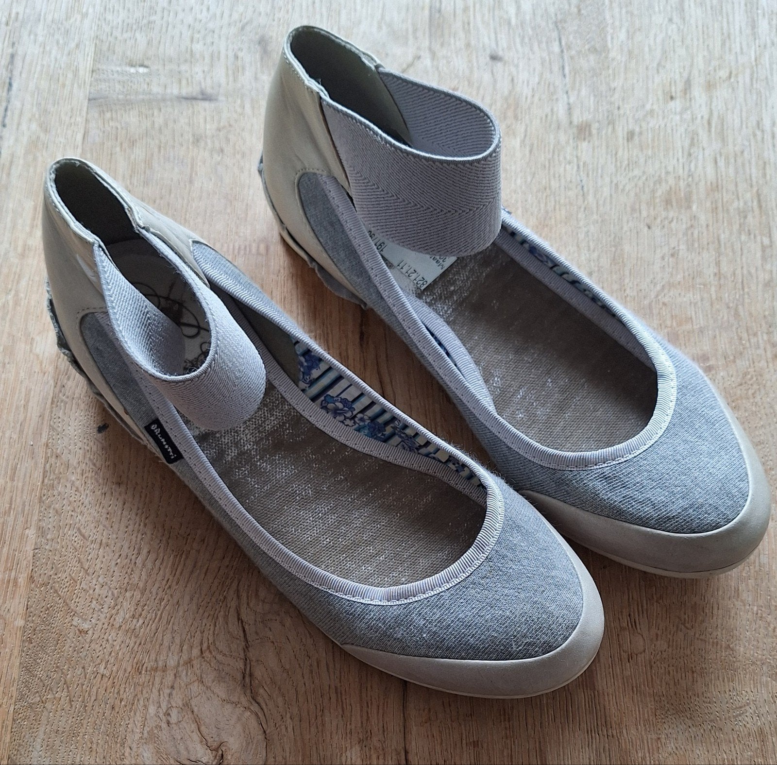 Comfortabele grijze ballerina's maat 39, Kleding | Dames, Schoenen, Brummel, Grijs, Gedragen, Ballerina's