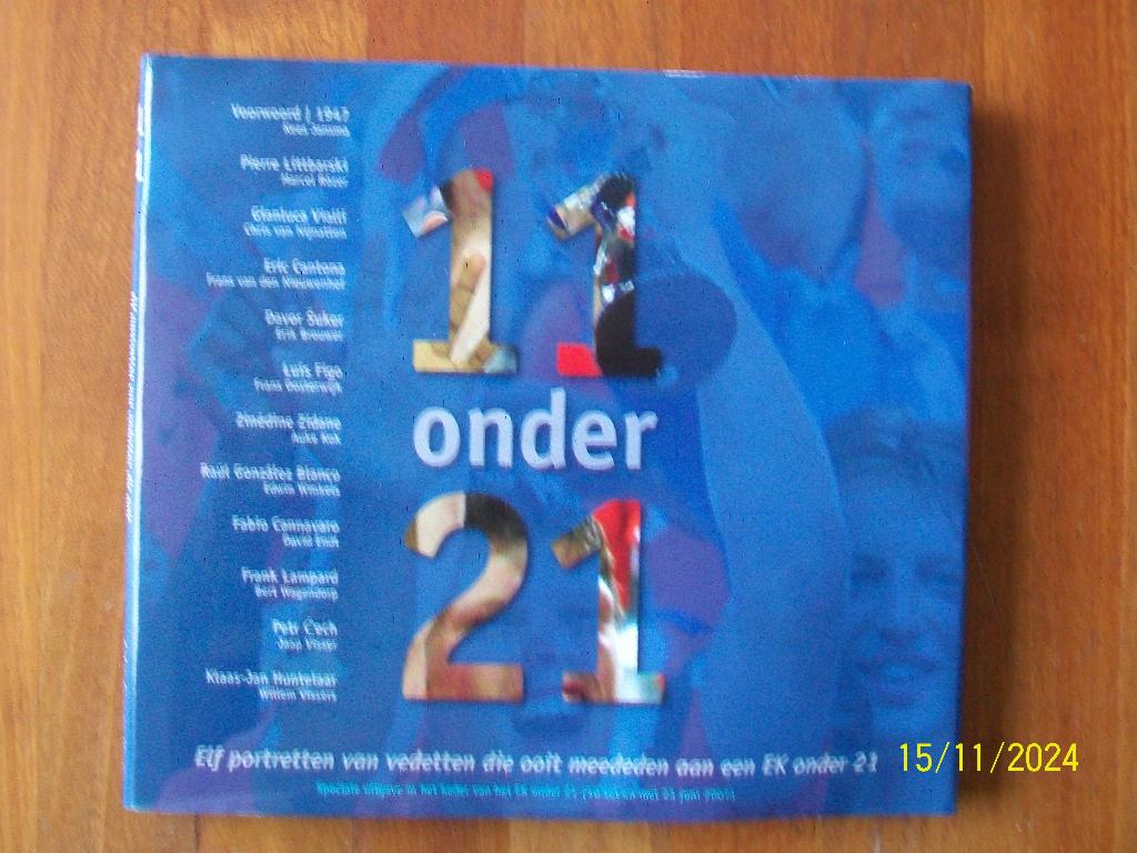 11 Onder EK 21 - o.a. Cantona, Zidane, Huntelaar, Verzenden, Zo goed als nieuw, Buitenlandse clubs, Boek of Tijdschrift