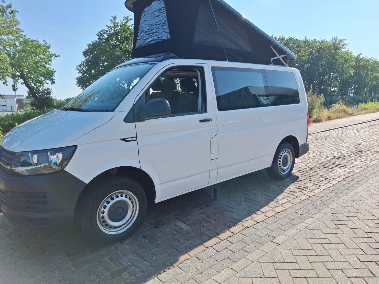 VW T6 Camper 2017 - Benzine, Caravans en Kamperen, Campers, Buscamper of Camperbus, Volkswagen, Handgeschakeld, Particulier