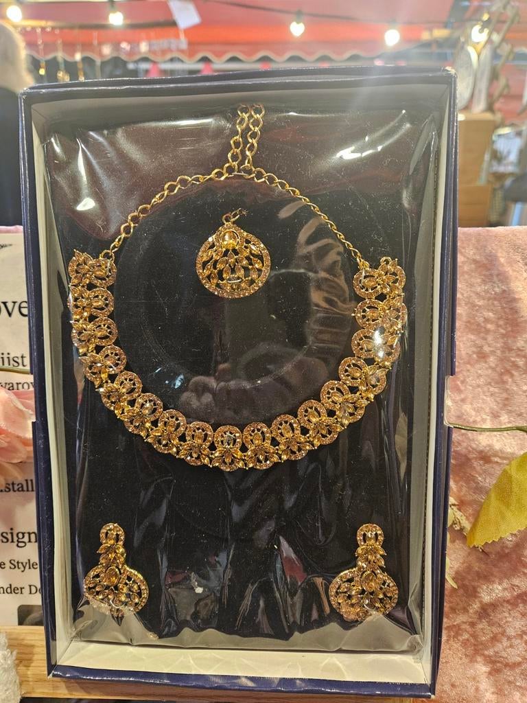 Luxe Indiase Sieraden Set – Nieuw in Doos!, Overige materialen, Nieuw, Ophalen of Verzenden, Met edelsteen