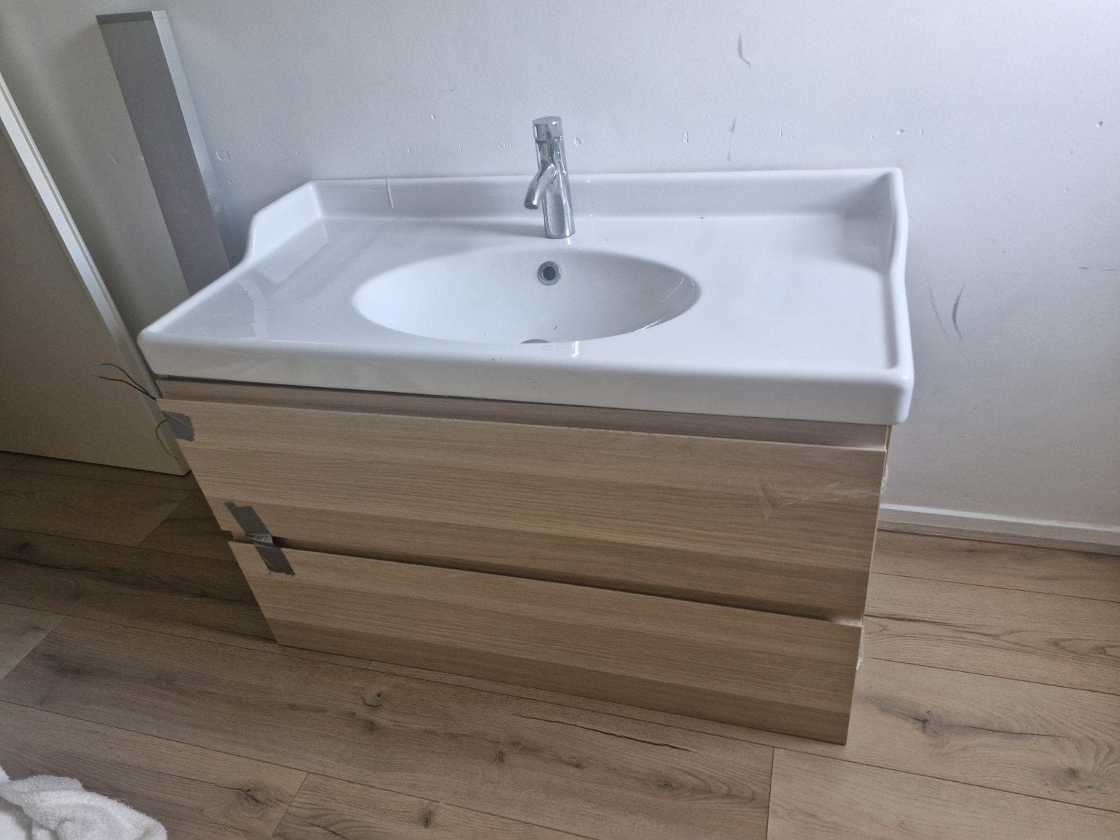 Badkamermeubel Wastafel, Kraan, Kastje, Spiegel, Licht, Huis en Inrichting, Badkamer | Badkamermeubels, Ophalen, 50 tot 100 cm