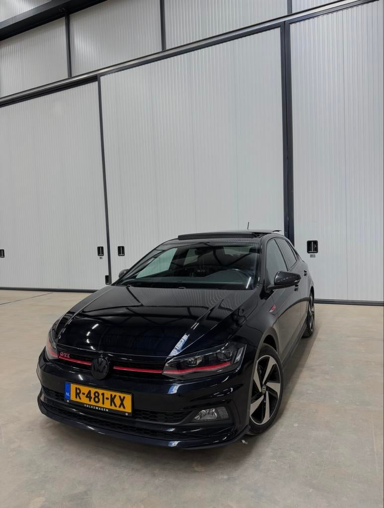 Volkswagen Polo 2.0 TSI 2020 BEATS | PANO | KEYLESS, Auto's, 4 cilinders, 1984 cc, Zwart, 1200 kg