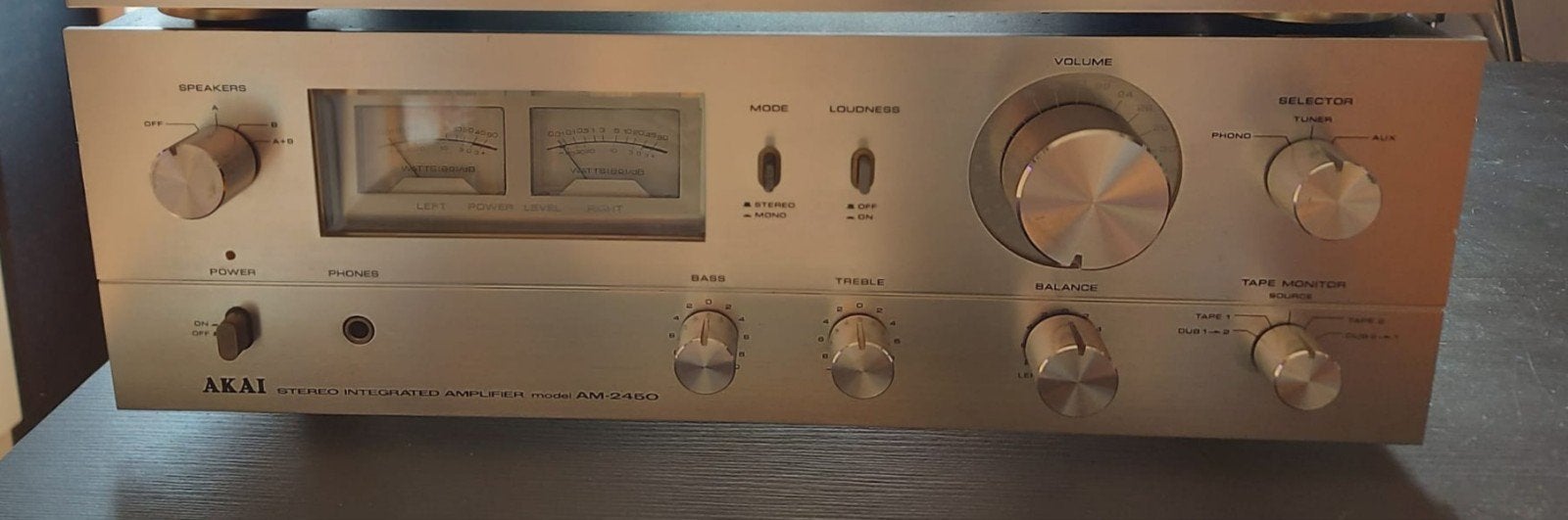 Akai AM-2450 Versterker - Recentelijk onderhouden, Ophalen of Verzenden