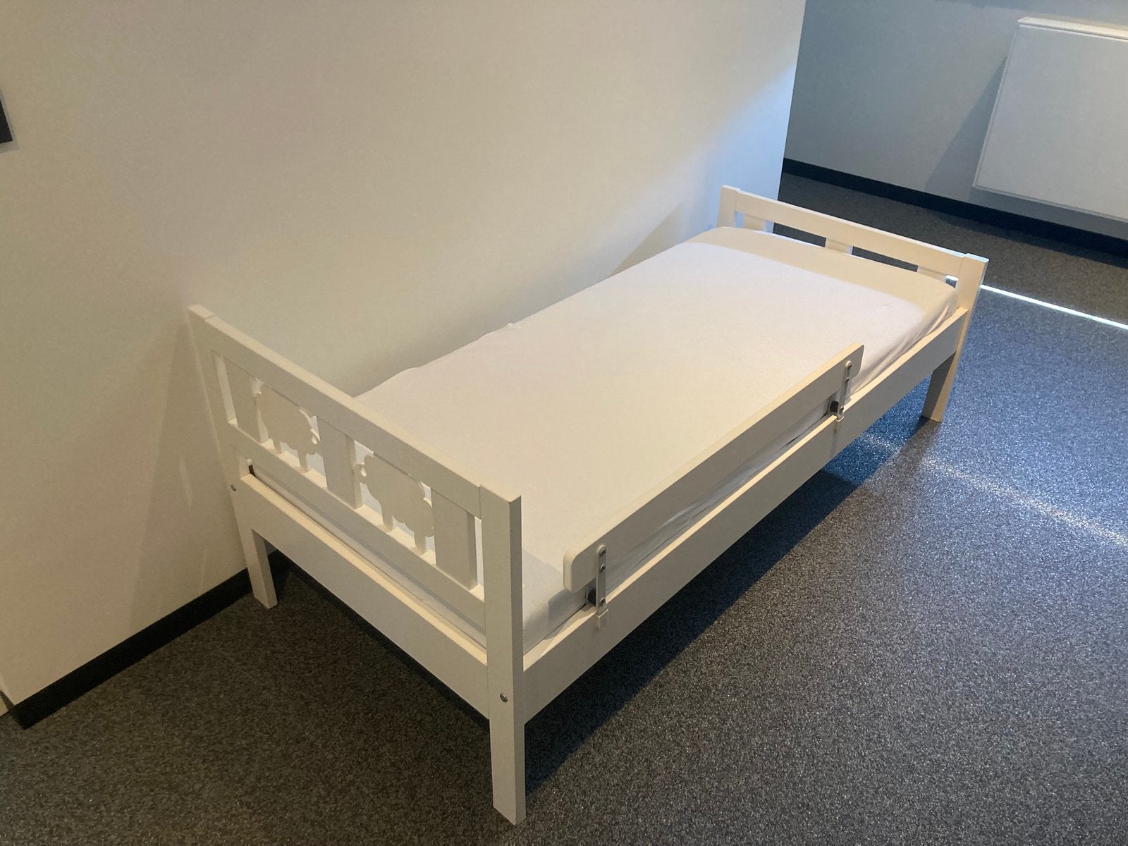 Ikea peuterbed, Kinderen en Baby's, Kinderkamer | Bedden, Gebruikt, 70 tot 85 cm, 140 tot 160 cm, Ophalen