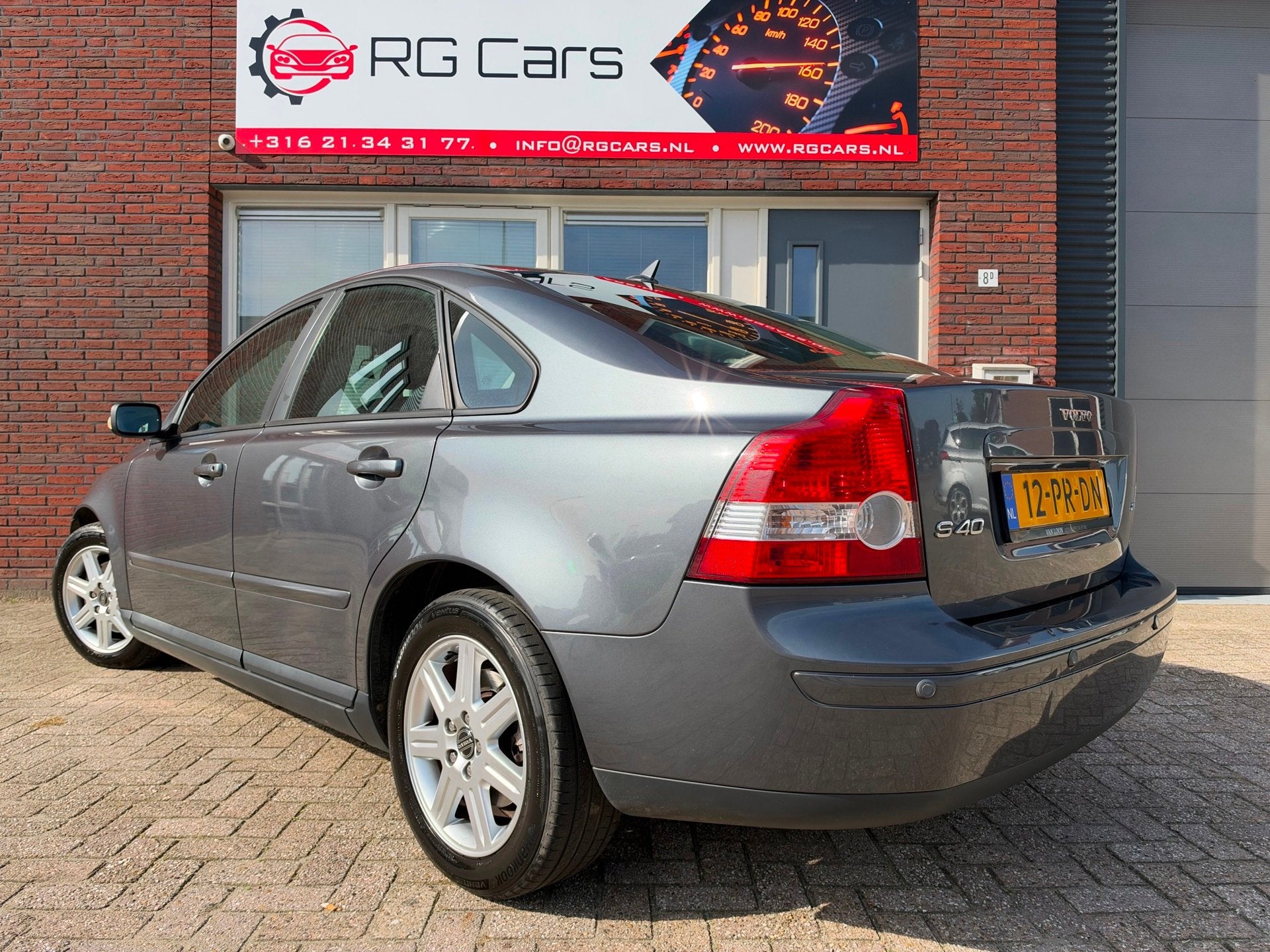 Volvo S40 2.4 Elite / AUT / Leder / PDC / AUT / Clima / Crui, Gebruikt, Verwarmde buitenspiegels, 2435 cc, Sedan
