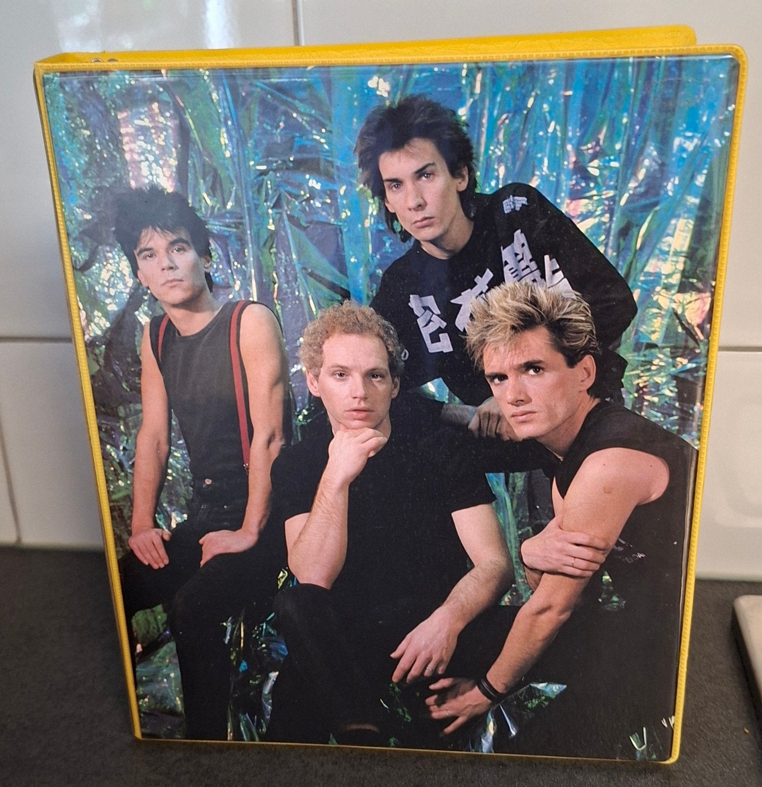 Doe Maar A4 Multomap 1984 ( Vintage), Verzamelen, Muziek, Artiesten en Beroemdheden, Ophalen of Verzenden, Gebruikt, Boek, Tijdschrift of Artikel