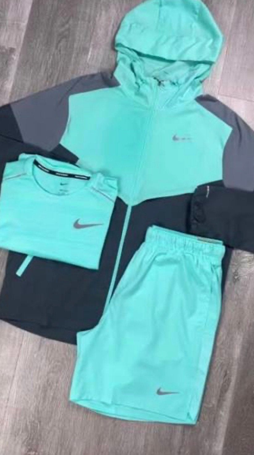 Nike miller set | Maat M | GRATIS VERZENDING, Ophalen of Verzenden, Zo goed als nieuw, Overige maten