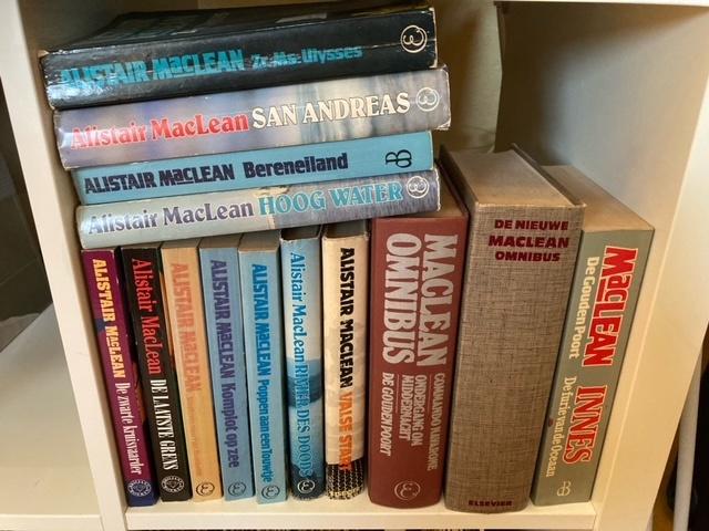 Alistair Maclean (16 titels)., Ophalen, Zo goed als nieuw