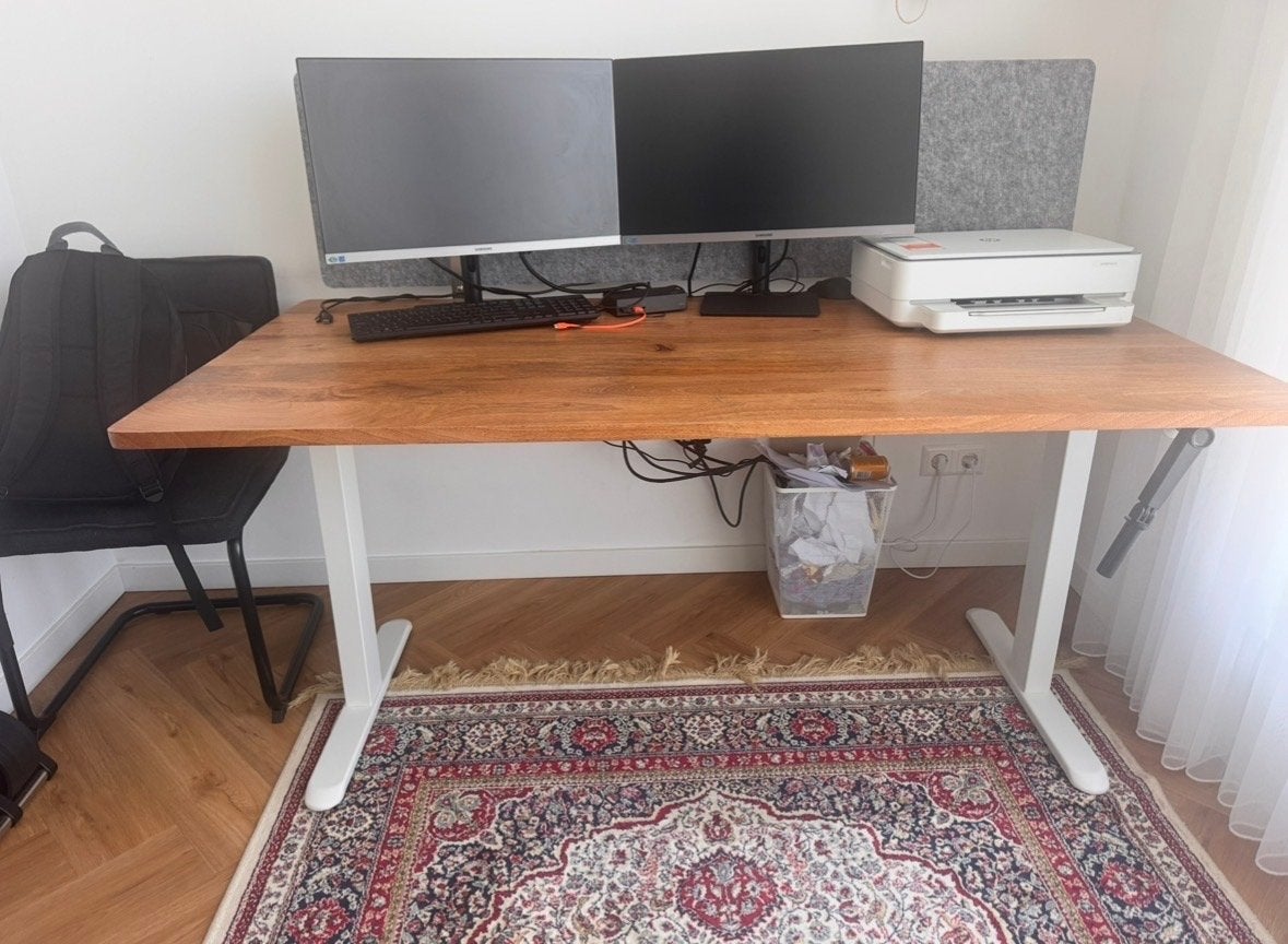 Manuel verstelbaar zit-sta bureau met houten blad, Huis en Inrichting, Bureaus, Ophalen, Zit-sta bureau, Gebruikt, Hout