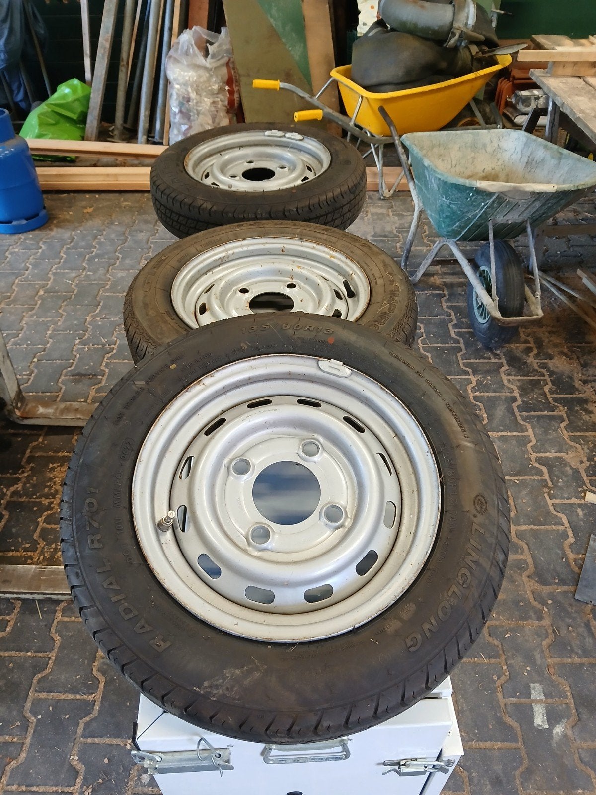 Set van 3 gebruikte 13 inch banden en velgen, Auto diversen, Aanhangwagen-onderdelen, Ophalen, Gebruikt