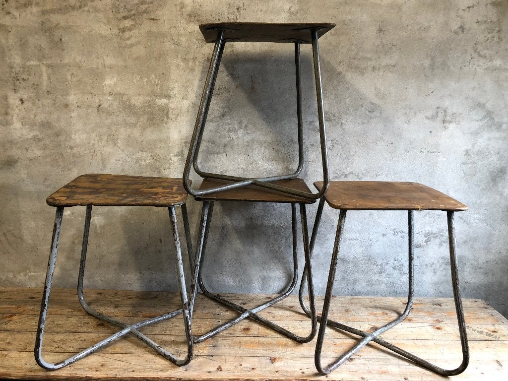 Hippe vintage industriele krukjes houten blad & stalen frame, Ophalen of Verzenden, Gebruikt, Overige materialen