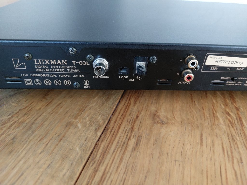 Luxman t03l, Ophalen of Verzenden, Zo goed als nieuw, Analoog