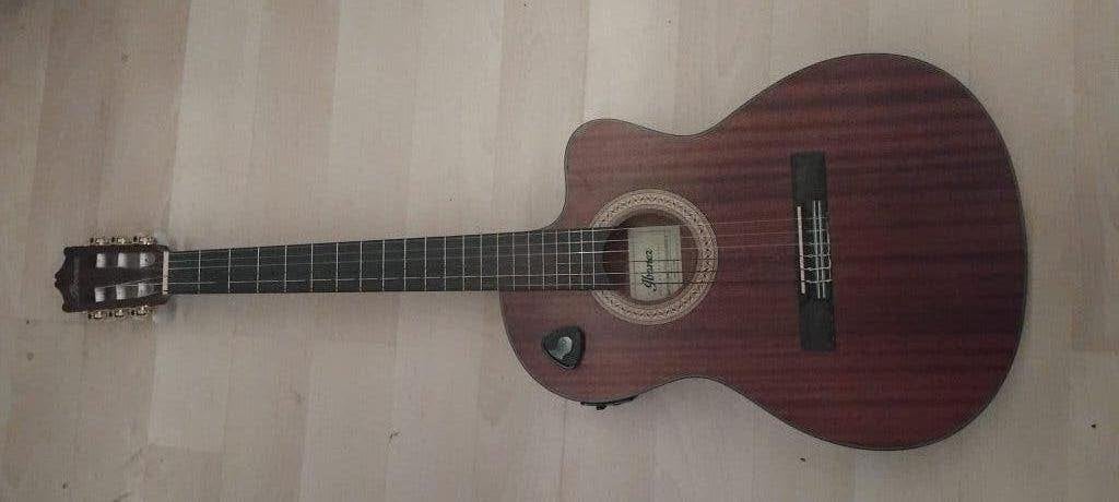 Klassieke semi-akoestische gitaar incl koffer, Ophalen, Gebruikt, Klassieke of Spaanse gitaar, Met koffer