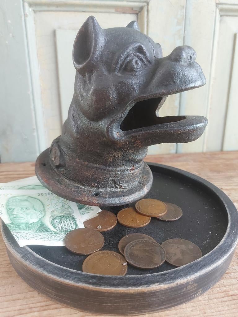 Orginele antieke Bulldog kop muntenslikker oud café spel, Ophalen of Verzenden