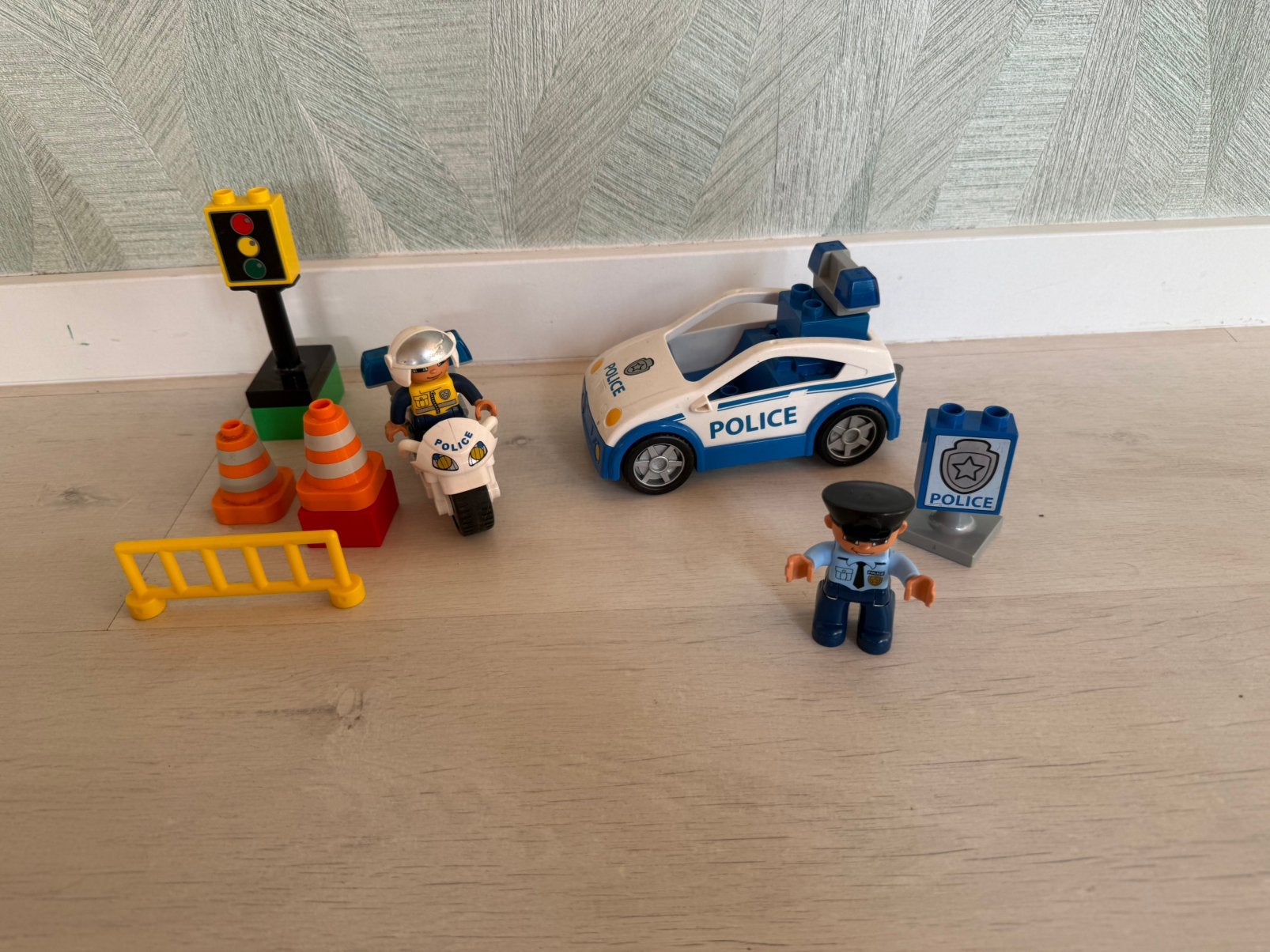 LEGO Duplo Politie set: Politiepatrouille & Politie mot, Ophalen of Verzenden, Gebruikt