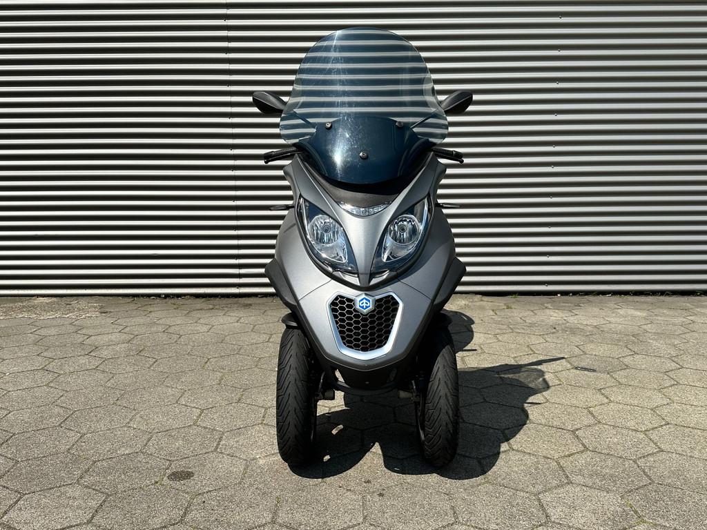 Piaggio Scooter 500 LT MP3 Sport B RIJBEWIJS ABS LEOVINCI AL, Scooter, Cwsautos@outlook.com, Groenewoud 19c
5151 RM  Drunen, NL