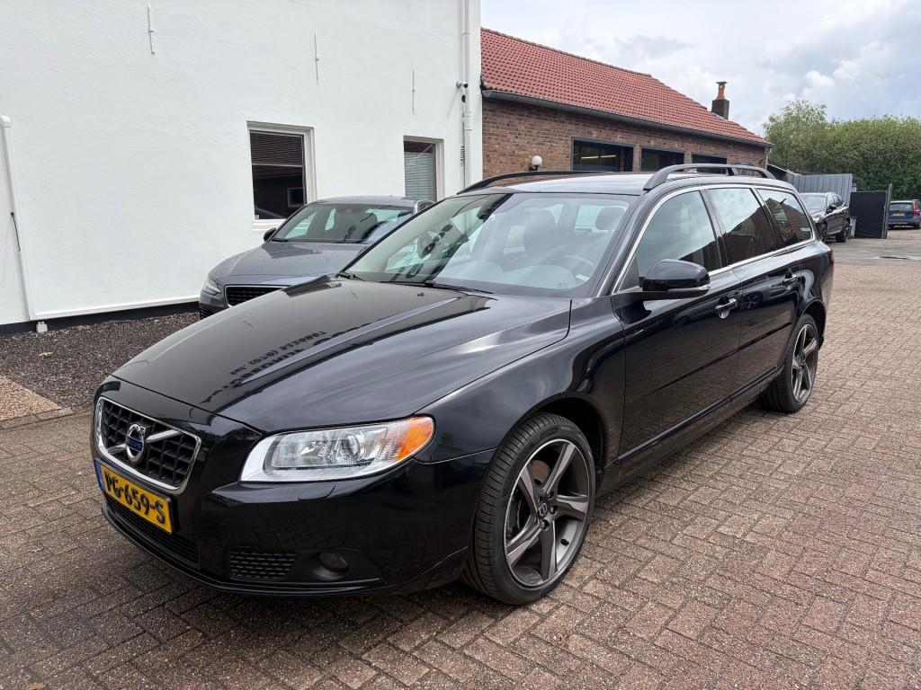 Volvo V70 2.0 T5 5Cilinder Trekhaak Stoelverwarming, Euro 5, Gebruikt, 1984 cc, Zwart