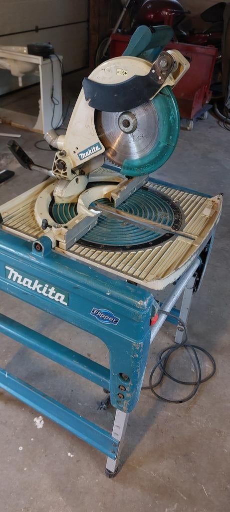Makita flipper, Doe-het-zelf en Verbouw, Ophalen, Gebruikt, Afkortzaag, 30 tot 70 mm