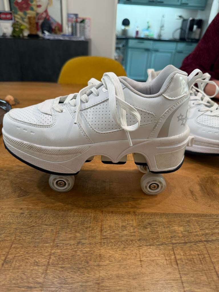 Witte rolschoenen - Maat 37, Ophalen of Verzenden, Zo goed als nieuw