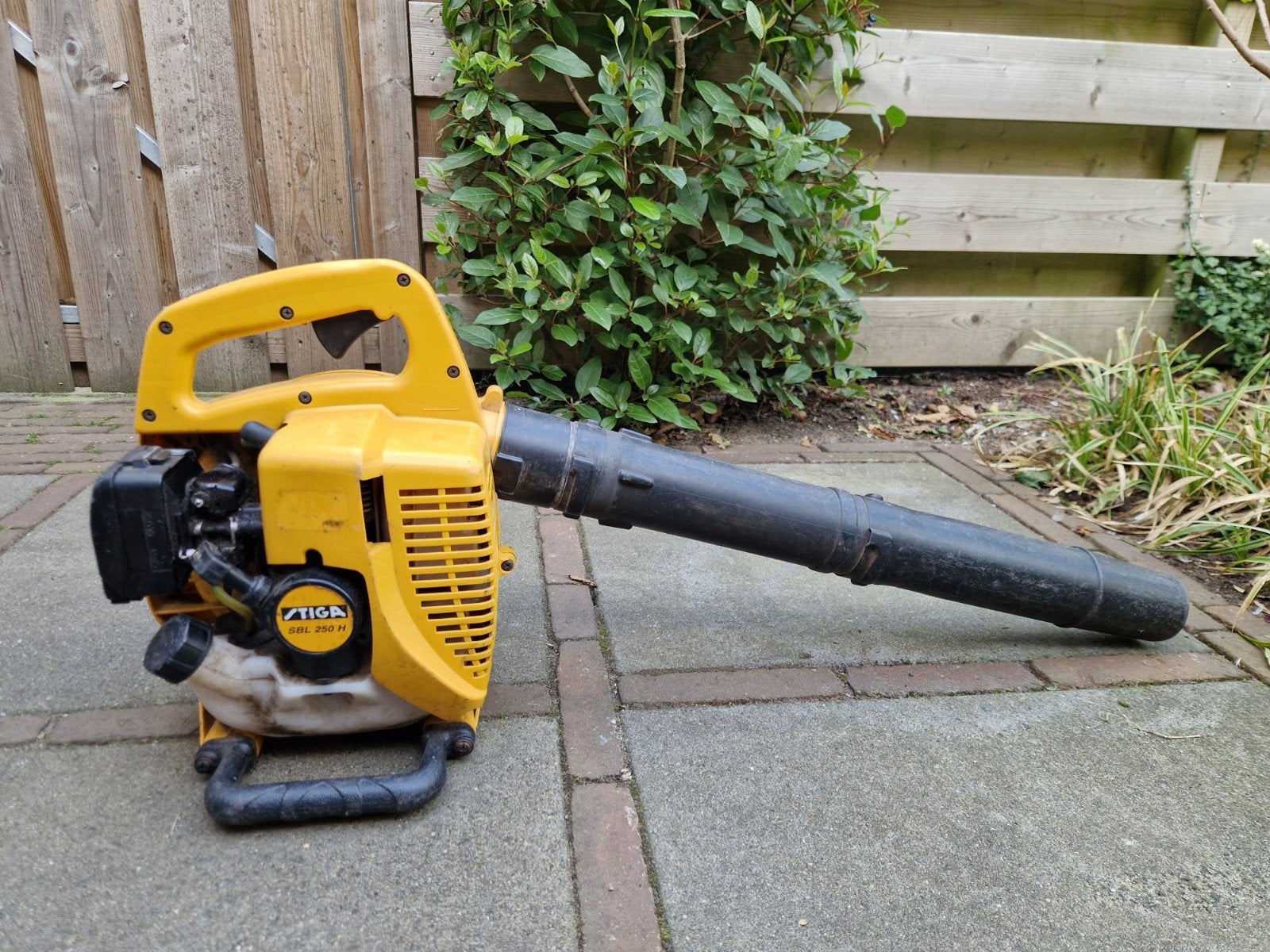 Stiga - SBL 250 H - Bladblazer, Benzine, Gebruikt, Stiga, Handgedragen