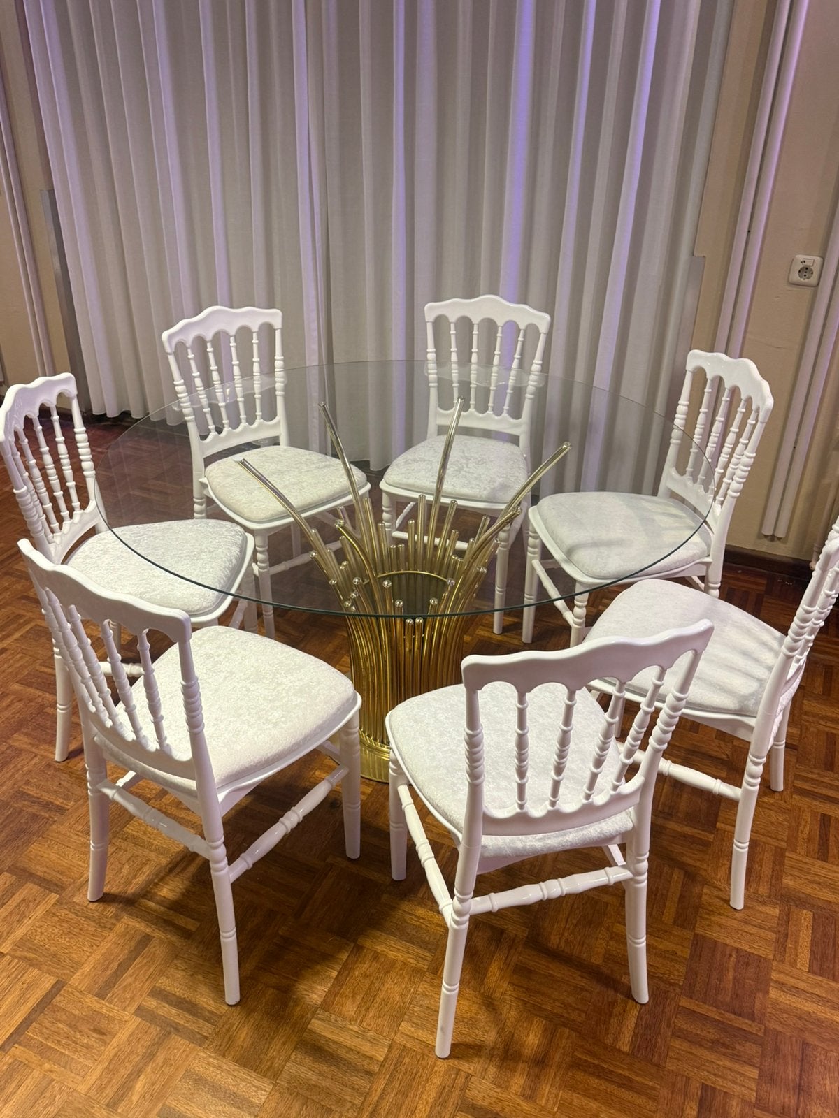 Goud tafel 14 stuks voor huis en zaal en restaurant, Huis en Inrichting, Tafels | Eettafels, Ophalen, G, G, Rond