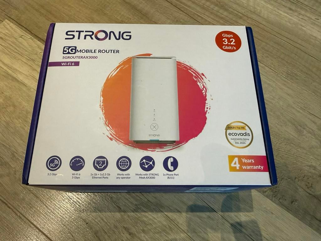 STRONG 5G Mobiele Router AX3000 - in doos, Computers en Software, Routers en Modems, Ophalen, Nieuw, Router met modem
