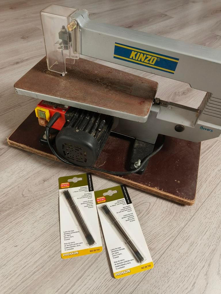 Kinzo Elektrische Figuurzaagmachine met nieuwe proxxon zaag, Doe-het-zelf en Verbouw, Gereedschap | Zaagmachines, Minder dan 30 mm