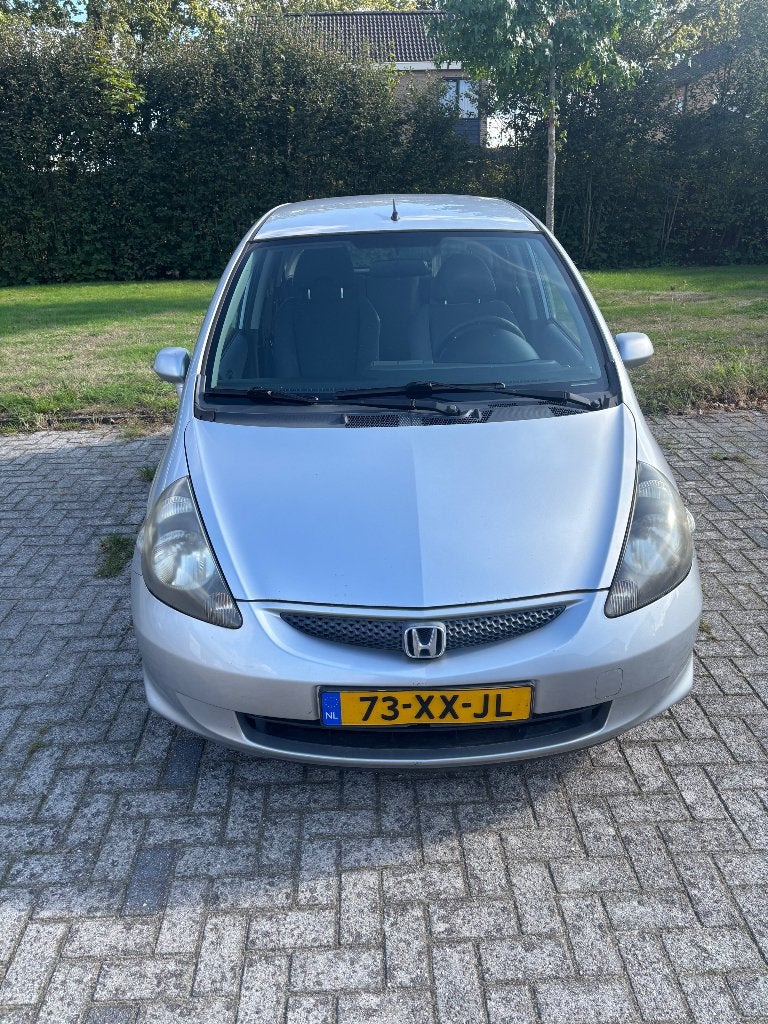 Honda Jazz 1.2 I 2007 Grijs, Voorwielaandrijving, 40 €/maand, 4 cilinders, Elektrische ramen