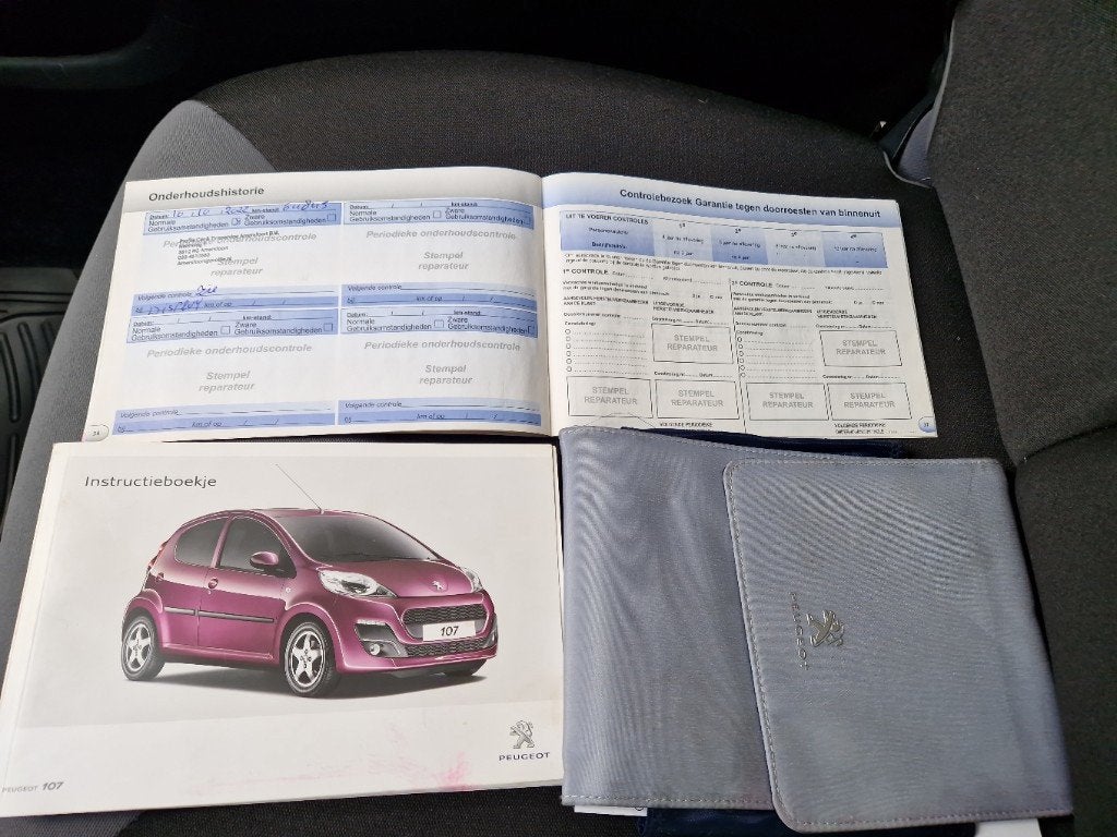 Peugeot 107 1.0 Access Accent I AIRCO I NL AUTO I ZUINIG, Auto's, Peugeot, Voorwielaandrijving, Euro 5, Stof, Gebruikt