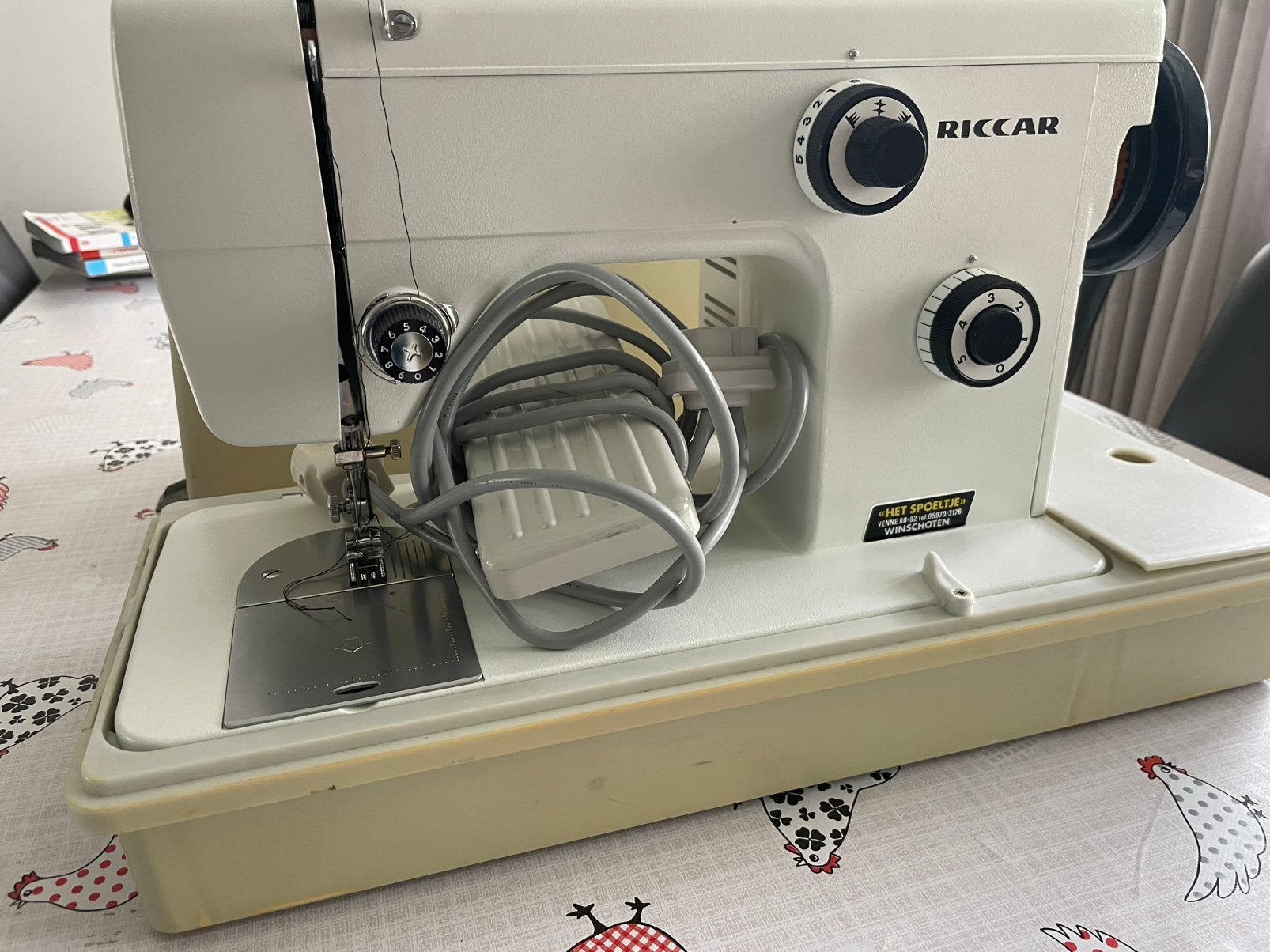 Naaimachine riccar KL1228s, Ophalen, Zo goed als nieuw, Naaimachine, Overige merken