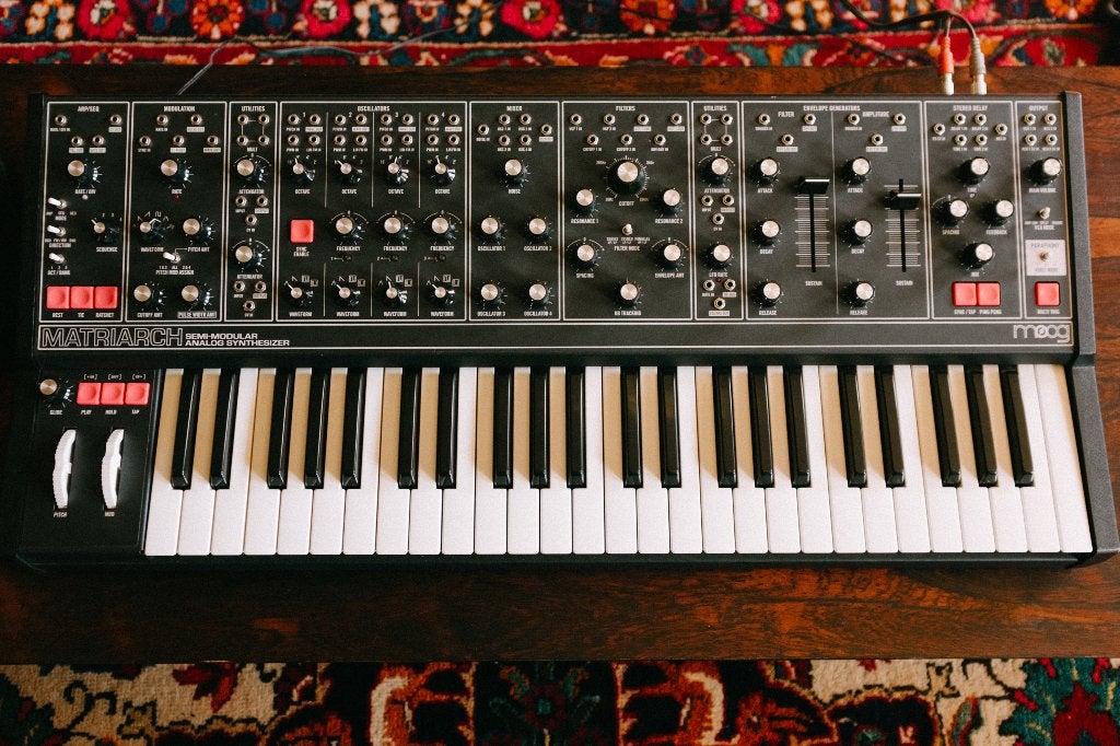 Moog Matriarch Dark Edition, Ophalen of Verzenden, Zo goed als nieuw, Met midi-aansluiting, 49 toetsen