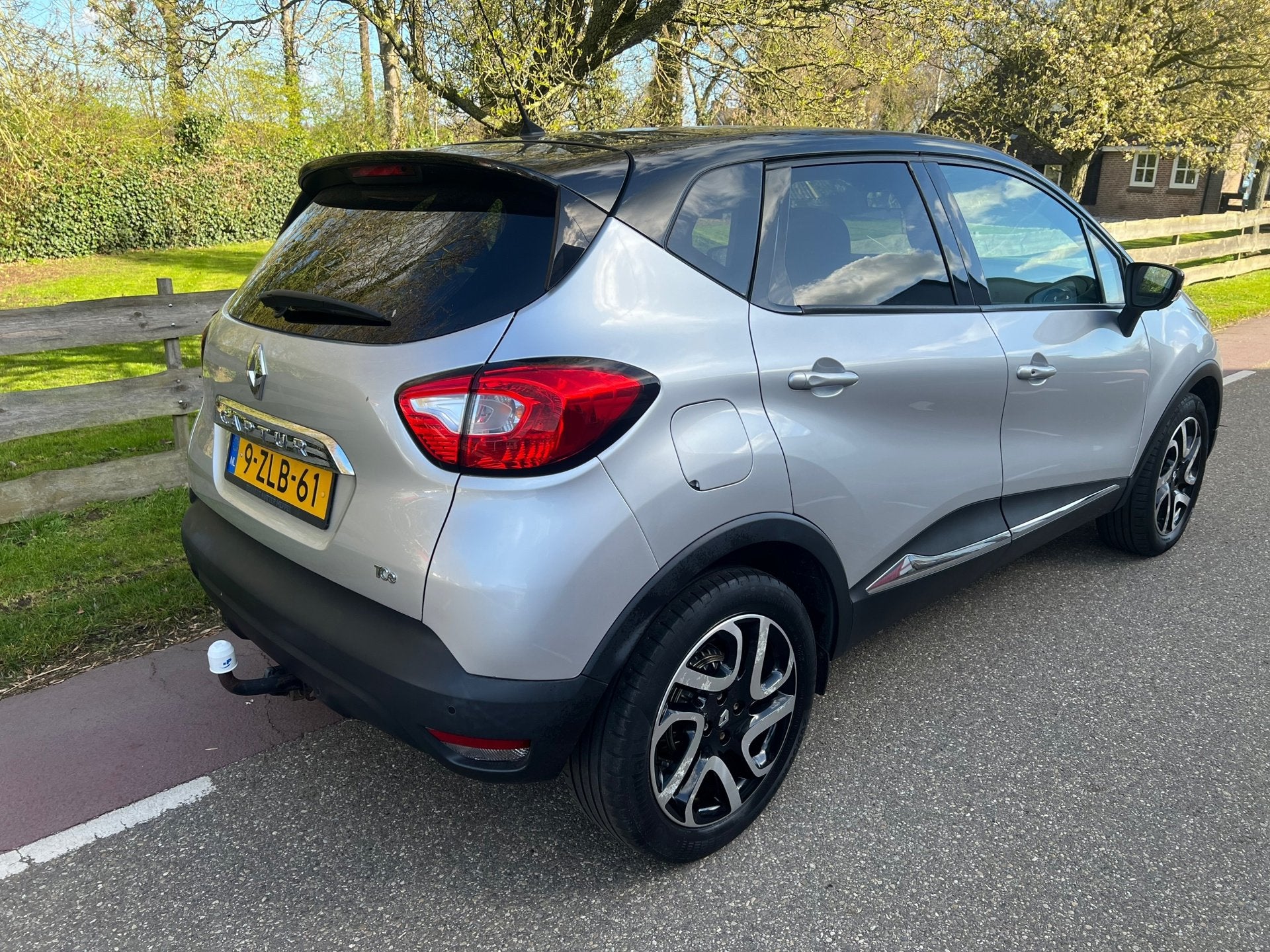 Renault Captur 0.9 TCe Dynamique Clima, Camera Trekhaak, Auto's, Voorwielaandrijving, Stof, Gebruikt, Zwart