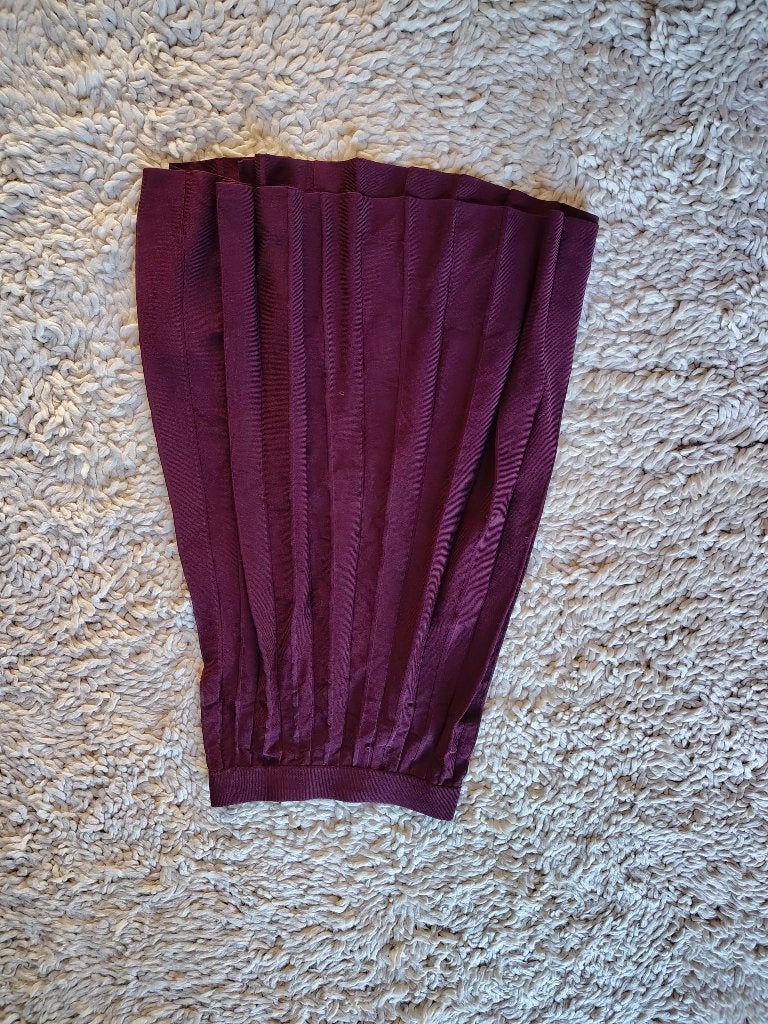 Bordeaux rode plissé rok van H&M, maat XS, Kleding | Dames, Rokken, Ophalen of Verzenden, Maat 34 (XS) of kleiner, Gedragen, Rood