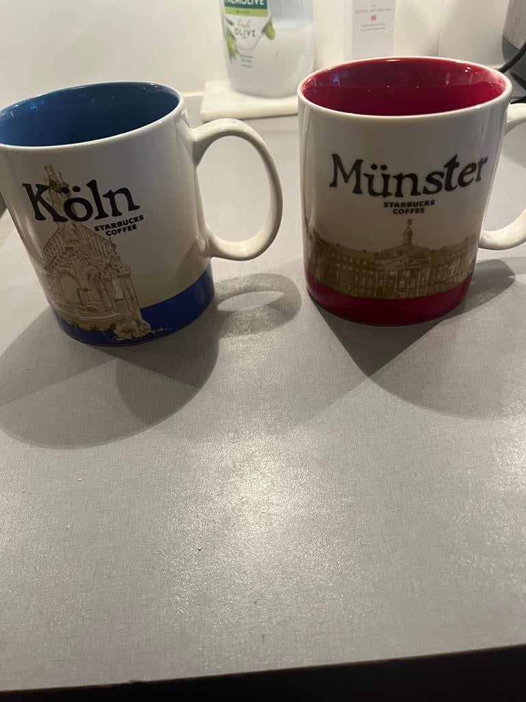 2 Starbucks mokken Köln en Munster, Huis en Inrichting, Keuken | Servies, Ophalen of Verzenden, Zo goed als nieuw, Overige stijlen