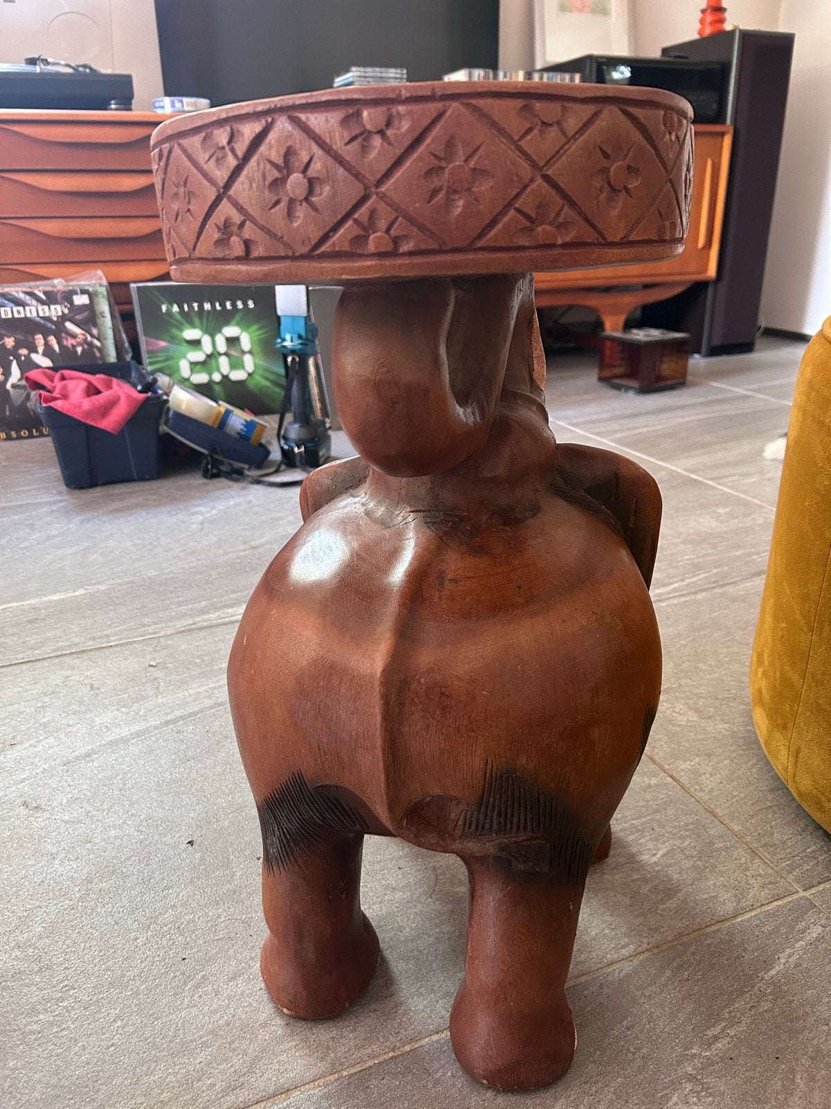 Unieke handgesneden olifant bijzettafel/krukje, Ophalen, Gebruikt, Hout