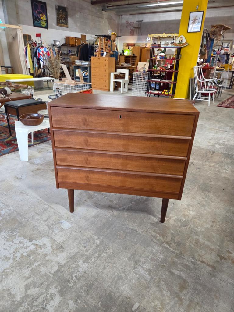 We hebben weer verschillende vintage Deense ladenkast, Huis en Inrichting, Ophalen, X, Teakhout, Vintage
