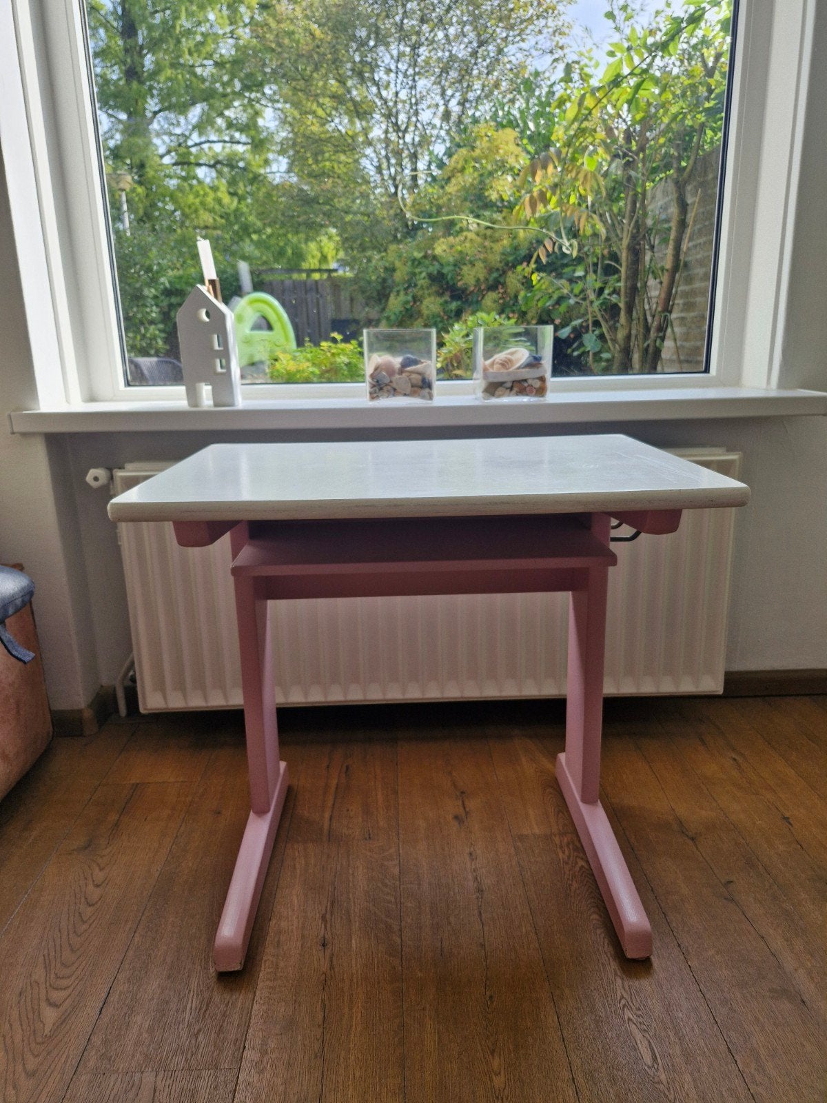 Leuk kinderbureau van stevig hout, Ophalen, Gebruikt, Hout, Kinderbureau