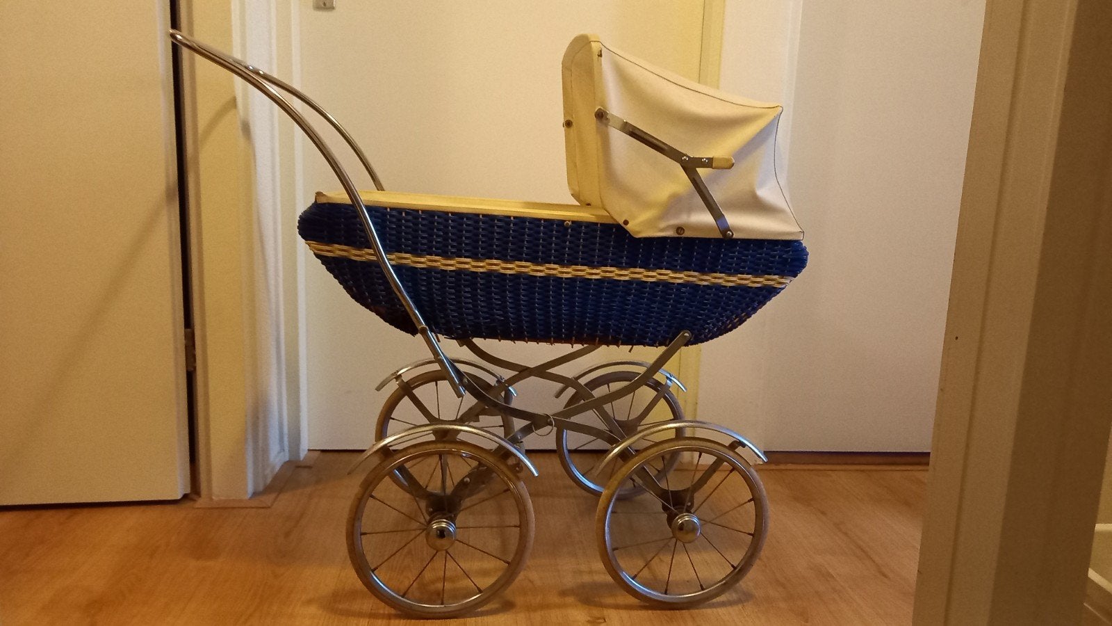 Antieke kinderwagen/poppenwagen, Ophalen, Zo goed als nieuw, Overige merken