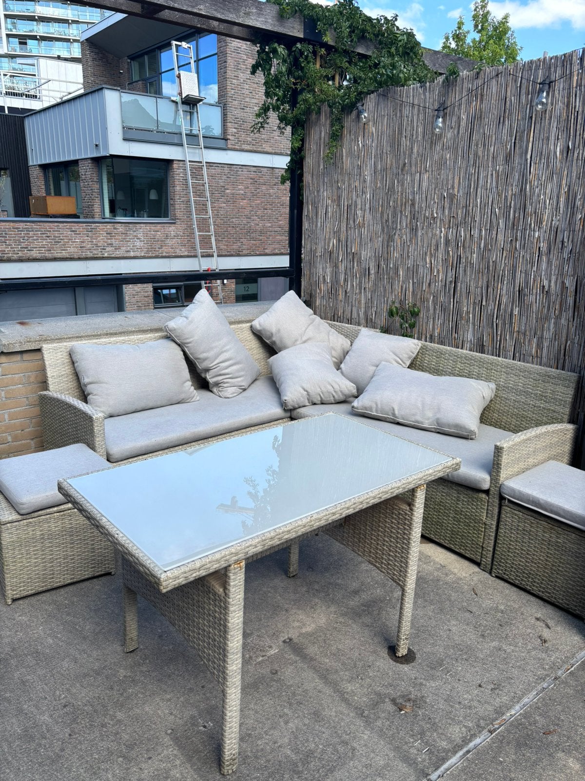 Loungeset met tafel en kussen opbergruimte, Ophalen, Gebruikt