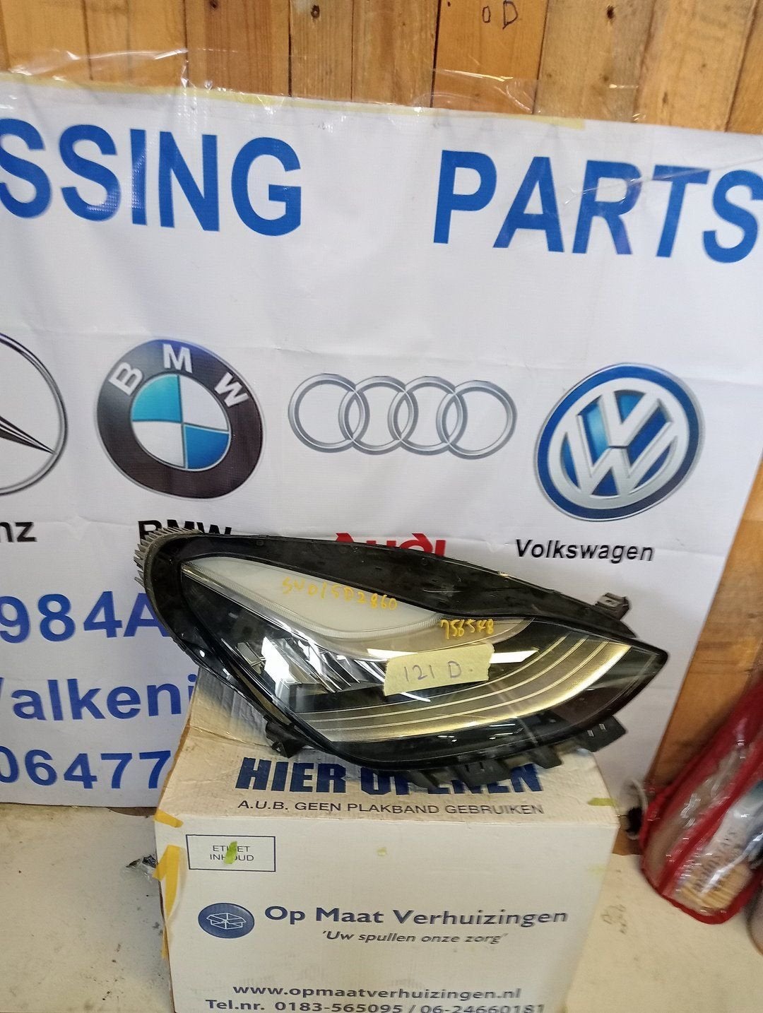 TESLA MODEL 3 Koplampen Rechts met artikelnummer 1077372-00, Gebruikt, -, Overige automerken, -