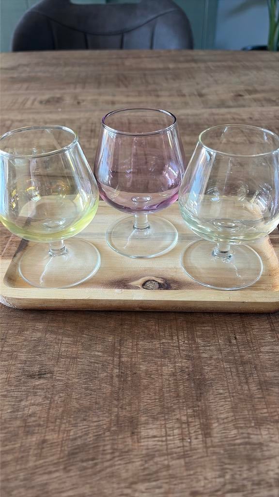 Bolle likeurglazen / digestief – 3 stuks (gekleurd), Ophalen, Gebruikt, Borrel- of Shotglas