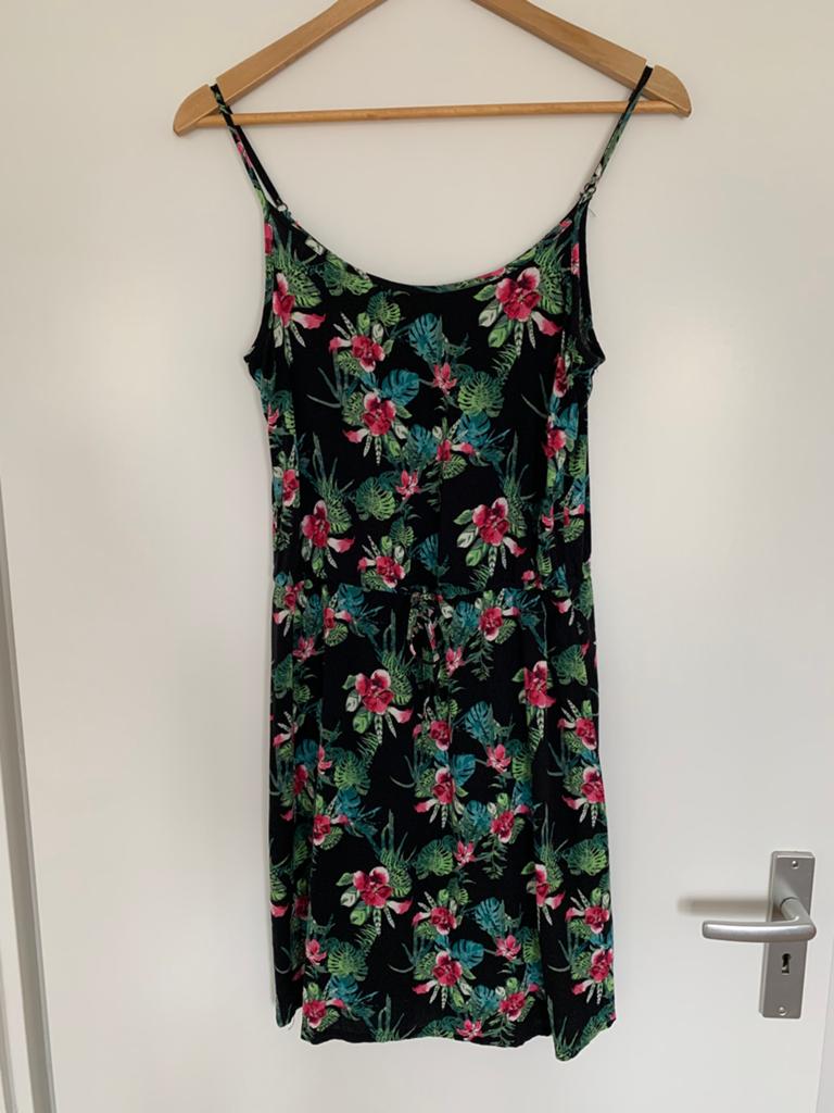 Mooi Vero Moda jurkje mt S 36, Kleding | Dames, Jurken, Ophalen of Verzenden, Zo goed als nieuw, Maat 36 (S), Zwart