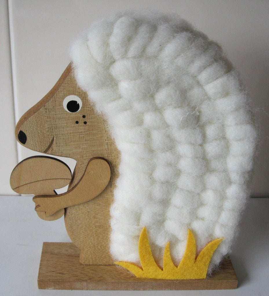 Egel beeldje van hout en wol, Ophalen of Verzenden, Zo goed als nieuw, Dier