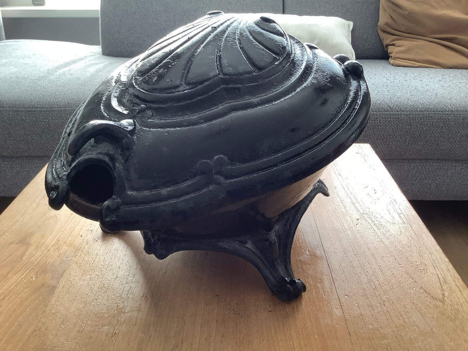 Antieke gietijzeren kolenkit met decoratieve details, Ophalen of Verzenden